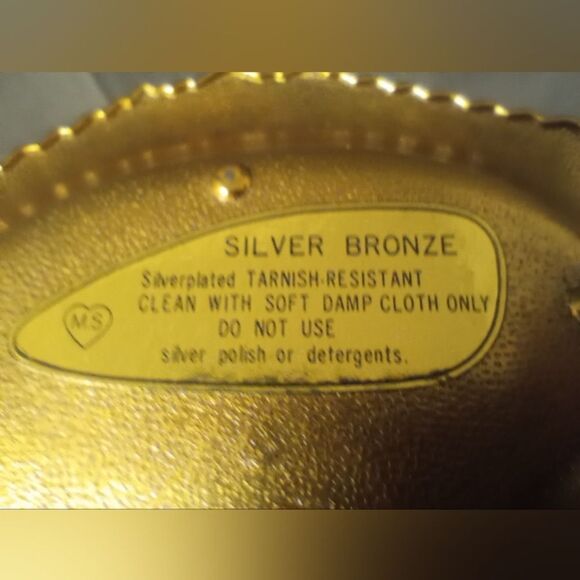 Vintage Bronze Silverplated Tarnish Resistant Filagree Basket EUC - Picture 6 of 9